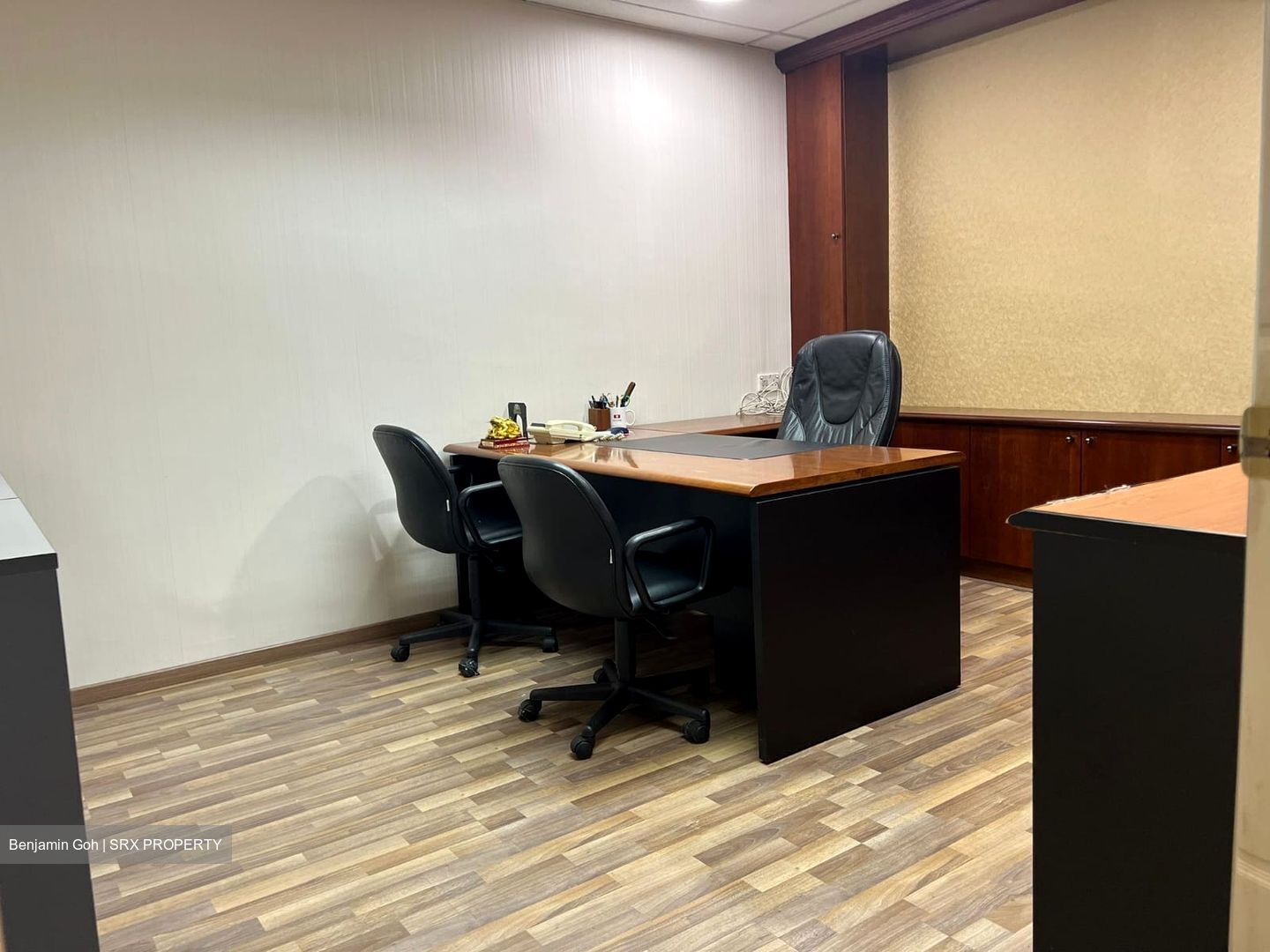 Textile Centre (D7), Office #451586091